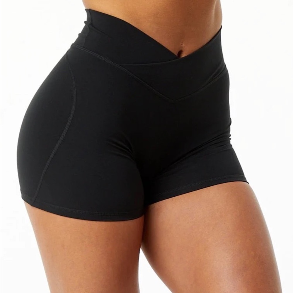 NWT Alphalete black Surface Power shorts